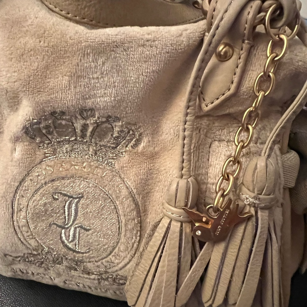 Juicy Couture velvet handbag preloved. - Picture 10 of 12